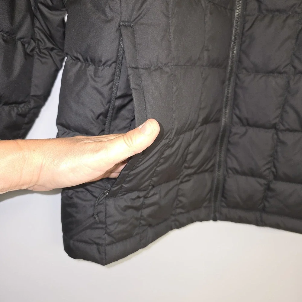 The North Face Mens Puffer Jacket Size M Black Down Fill Pockets Quilted Hiking